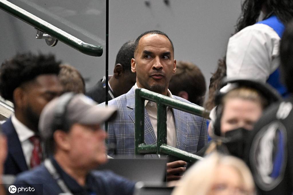 独行侠老板对哈里森十分不满 因后者未告知交易东契奇的后果