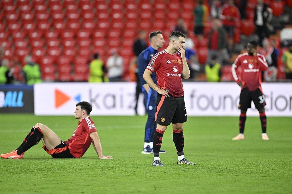 欧联杯失冠逼曼联来硬的！近1亿镑大清洗：桑乔、霍伊伦、拉什福德领衔