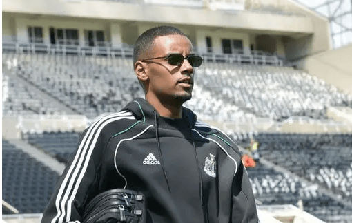 豪赌锋线？利物浦天价求购伊萨克，转会疑云引热议